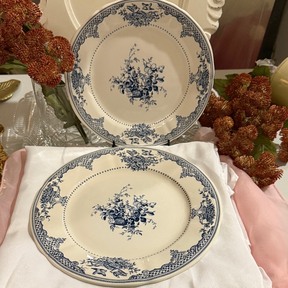 Fleurs,Les  Depareillees from Italy, Ceramic Dinner Plate ,salad plate